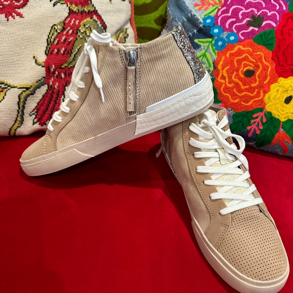 NWOT Dolce Vita Sneakers